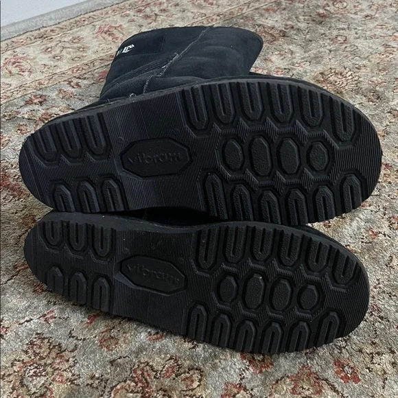 TYLIE MALIBU LOVE ANGEL WING BLACK SILVER TALL UGG LIKE  BOOTS SIZE 10 y2k USA - Picture 5 of 10